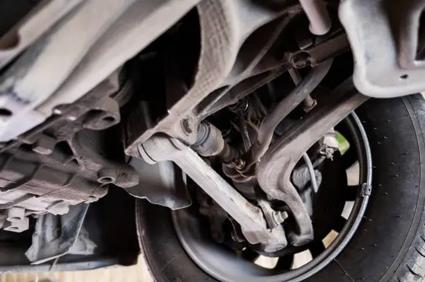 究極ガイド: Jetta 4、Golf 4/GTI) フロント スウェイ バー ブッシュの交換または潤滑チュートリアル