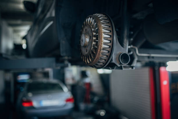 コントロール アームのブッシュが運転体験を左右するのはなぜですか?