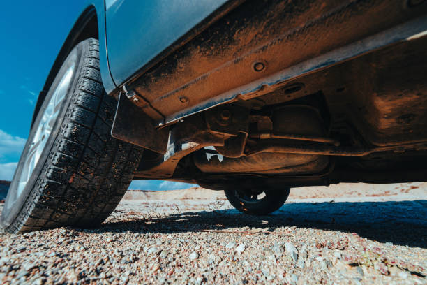 エンジニアは自動車サスペンション システムのゴム ブッシュの疲労特性をどのように分析していますか?
